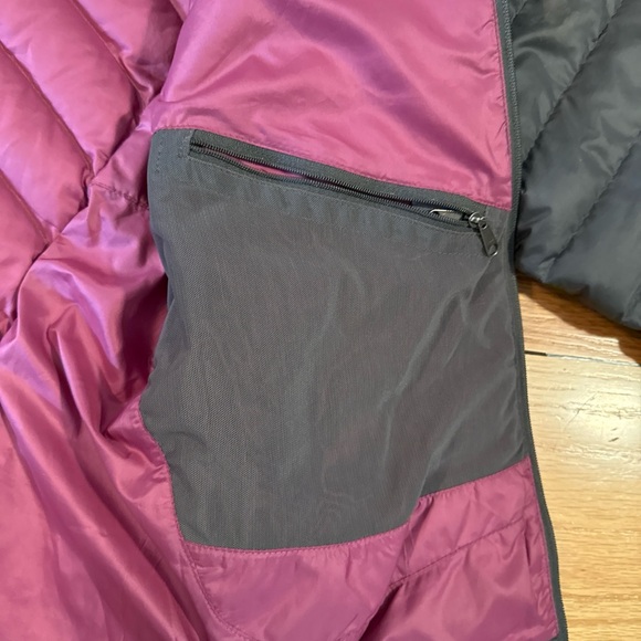 Patagonia Down Women's Sz M Gray Puffer Jacket - Picture 12 of 15